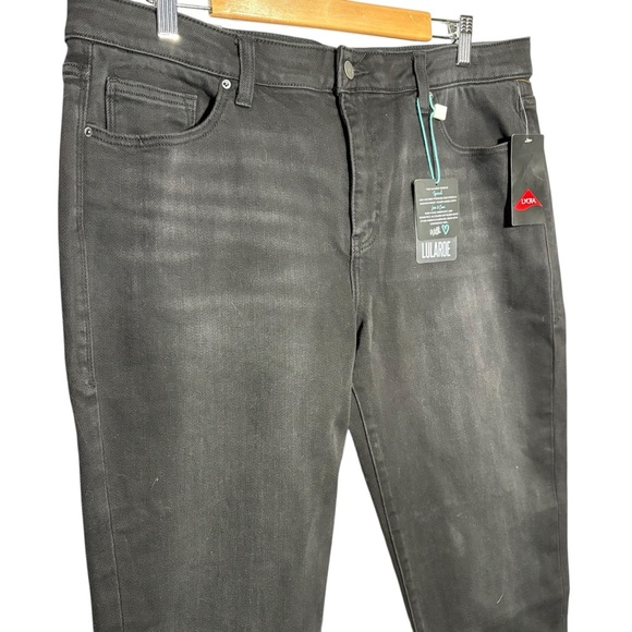 LULAROE | NEW Women's ‘The Boyfriend’ Black Denim Jeans size 34 Stretch Comfy - Picture 3 of 13